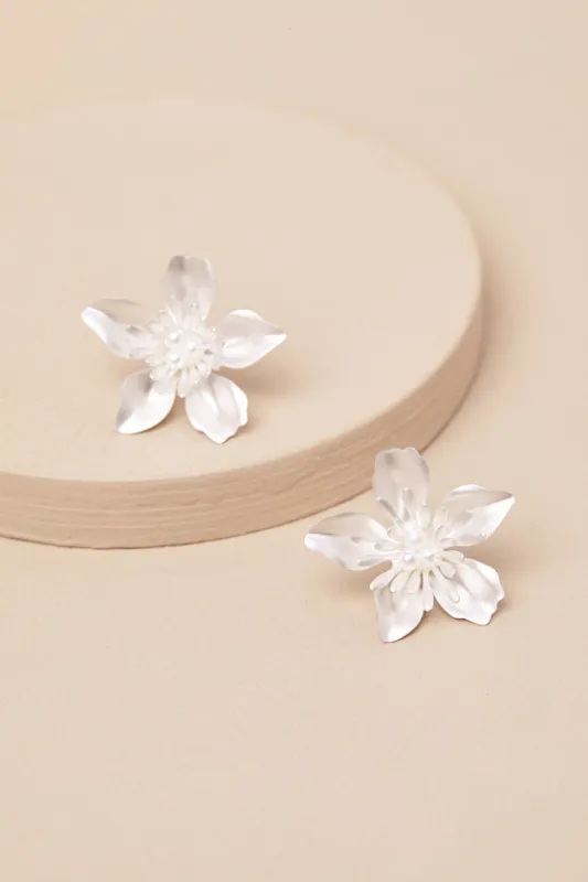 Maige White Flower Stud Earrings sold by Lulus