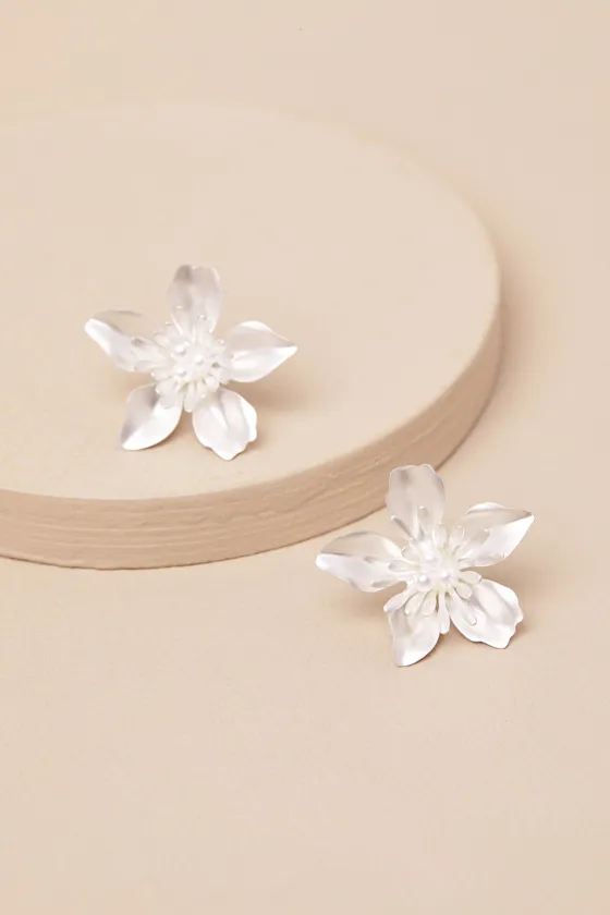 Maige White Flower Stud Earrings sold by Lulus