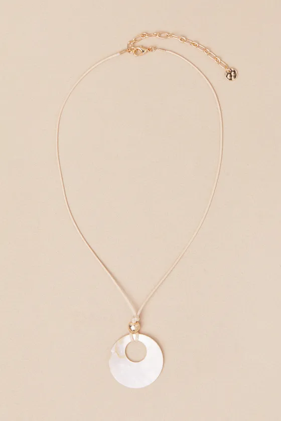 Chelton White Pearl Circle Pendant Necklace sold by Lulus