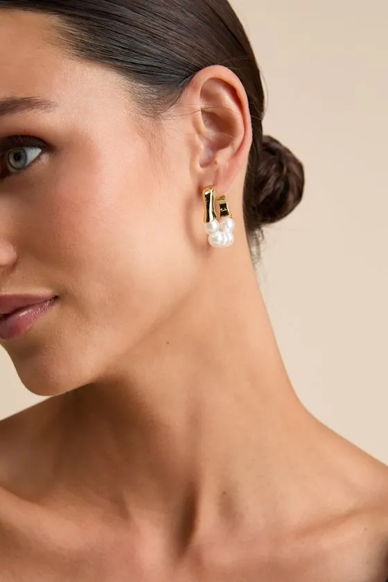 Sorren 14KT Gold Pearl Huggie Hoop Earrings sold by Lulus product image thumbnail 4