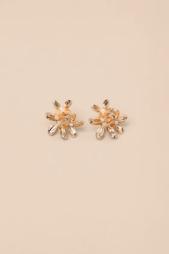 Kimmy Gold Flower Pearl Stud Earrings sold by Lulus product image thumbnail 4