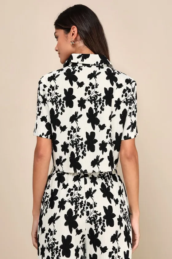 Modern Direction Cream Floral Plisse Cropped Button-Up Top sold by Lulus product image thumbnail 2