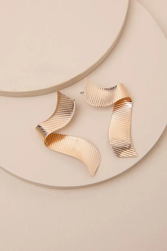 Morlove Gold Ribbed Twisted Earrings sold by Lulus product image thumbnail 2