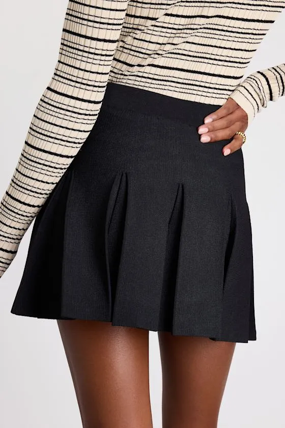 Alyne Black Knit Mid-Rise Pleated Mini Skirt sold by Lulus product image thumbnail 3