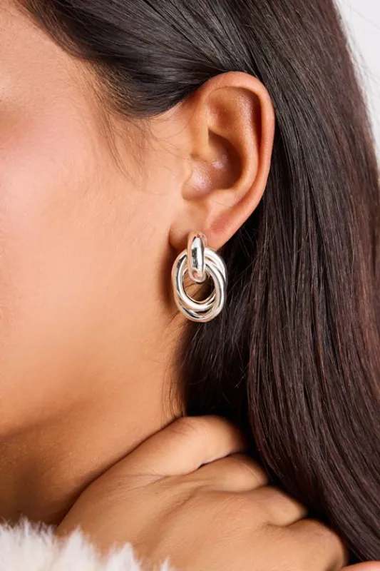 Luxe Desire Silver Interlocking Hoop Earrings sold by Lulus