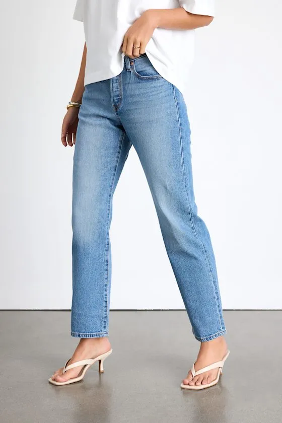501 Curve Medium Wash Straight Leg Jeans sold by Lulus product image thumbnail 3