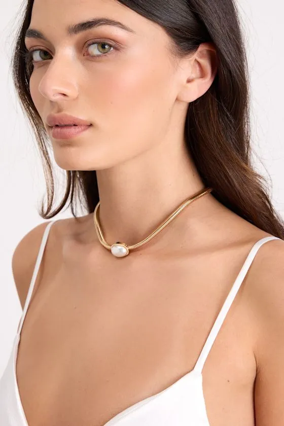 Deandra Gold Pearl Choker Statement Necklace sold by Lulus product image thumbnail 3