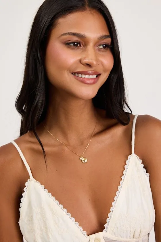 Quinlynn Gold Seashell Pendant Necklace sold by Lulus product image thumbnail 3