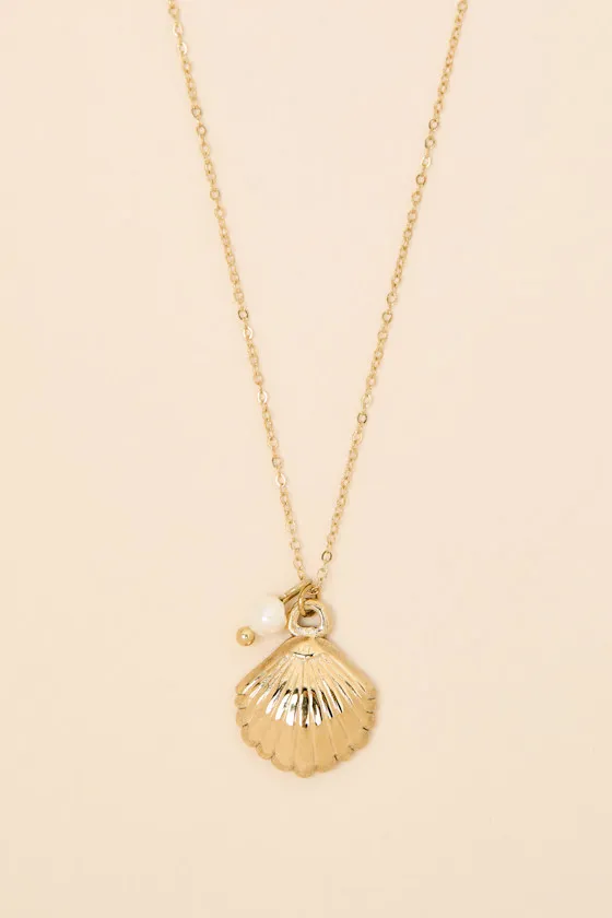 Quinlynn Gold Seashell Pendant Necklace sold by Lulus product image thumbnail 4
