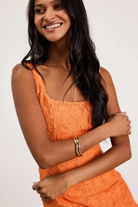 Marla 14KT Gold Wavy Two-Piece Bangle Bracelet Set sold by Lulus product image thumbnail 4