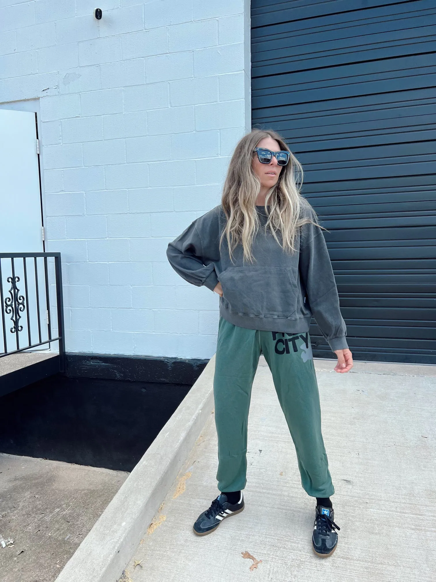 SUPERFLUFF LUX OG sweatpant - Bush sold by Ascot + Hart product image thumbnail 4