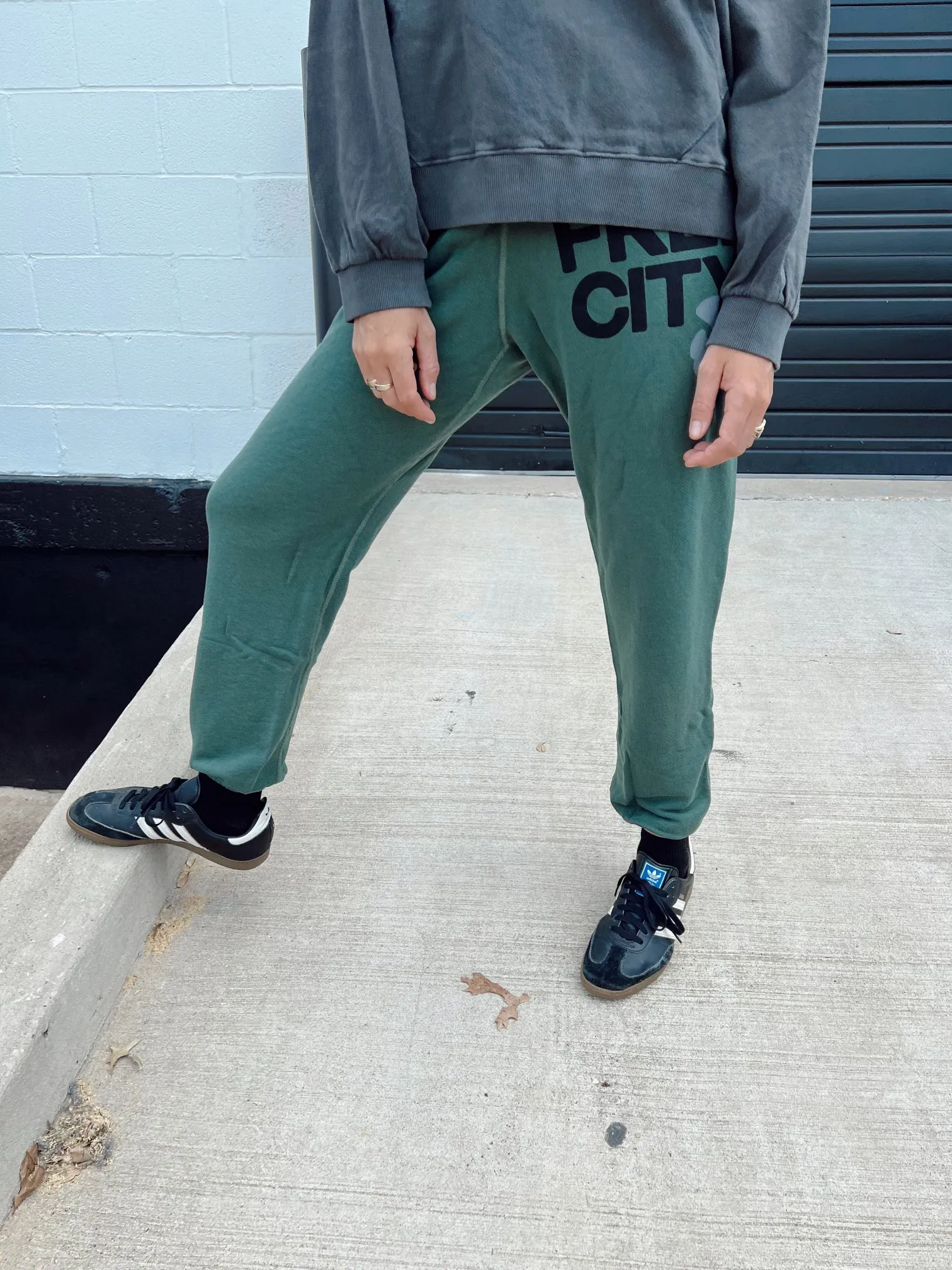 SUPERFLUFF LUX OG sweatpant - Bush sold by Ascot + Hart product image thumbnail 2
