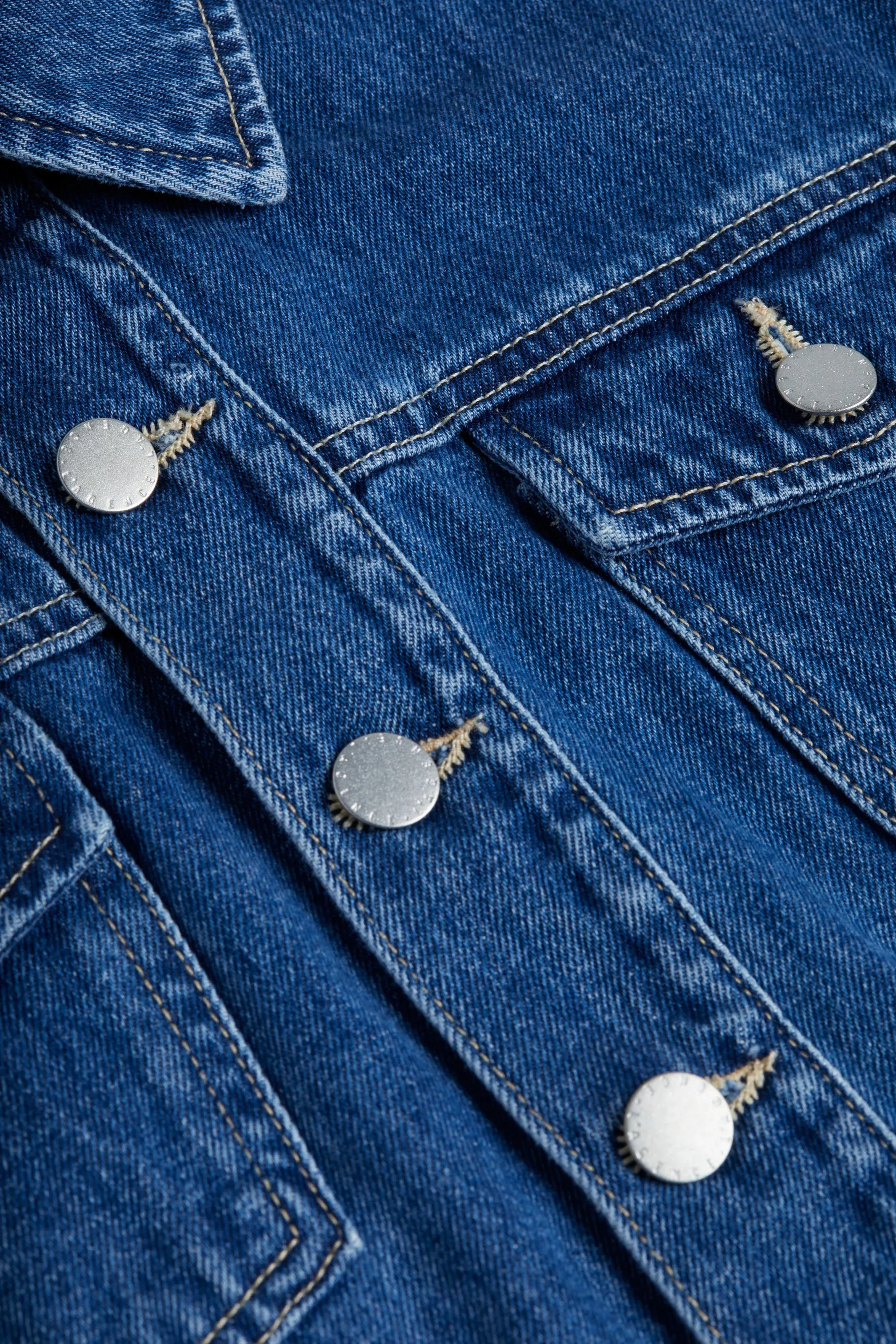 L'agence - Koda Cropped Denim Jacket - Glendora sold by Jessie Boutique product image thumbnail 4