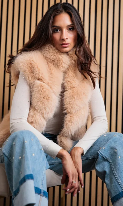 Generation Love - Rosario Faux Fur Vest - Beige made by Generation Love