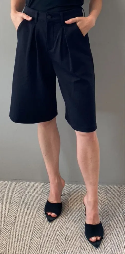 L’agence - Akasha Bermuda Short - Black sold by Jessie Boutique product image thumbnail 3