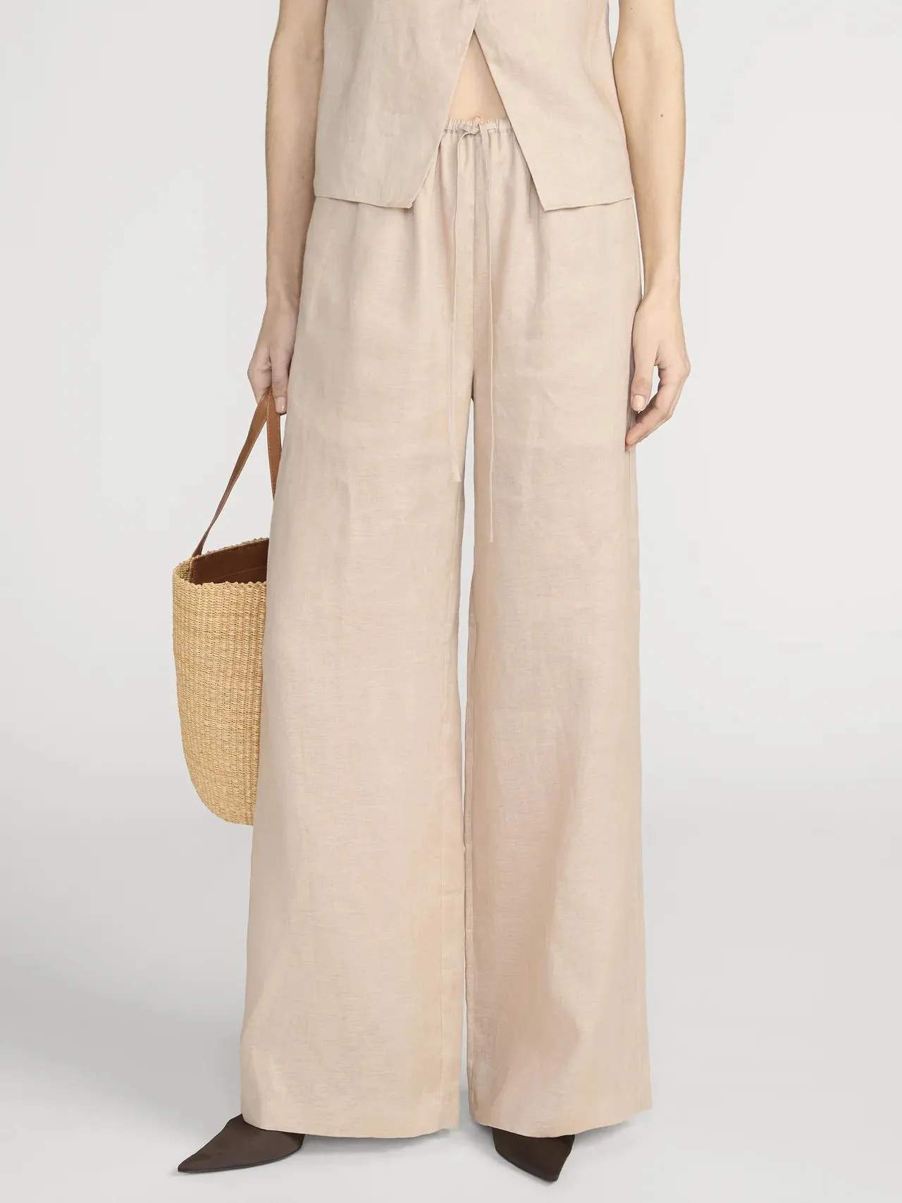 Frame - The Linen Lounge Pant - Flax sold by Jessie Boutique product image thumbnail 2