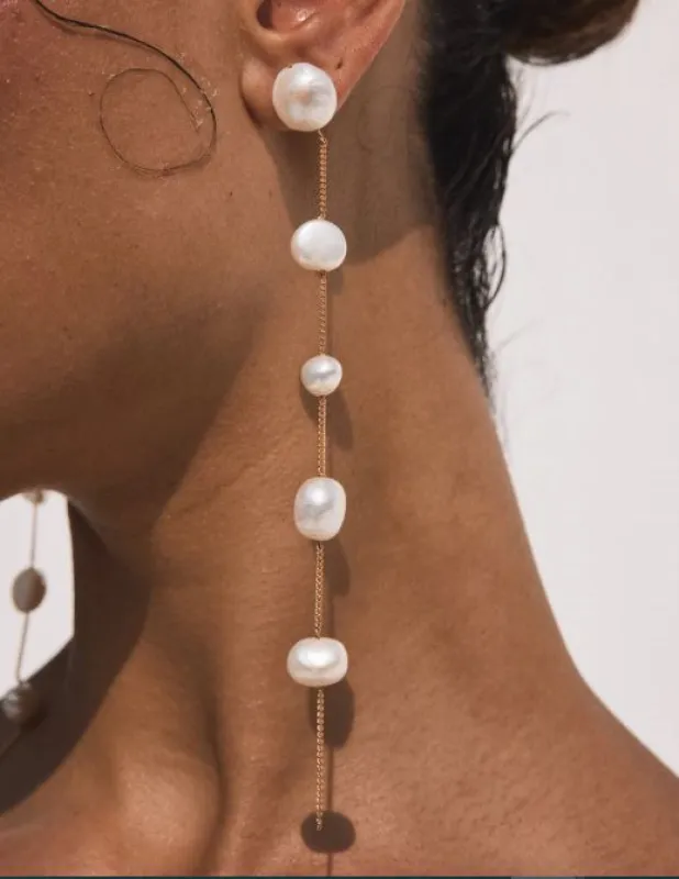 Cult Gaia - Atum Earring - Pearl made by Cult Gaia