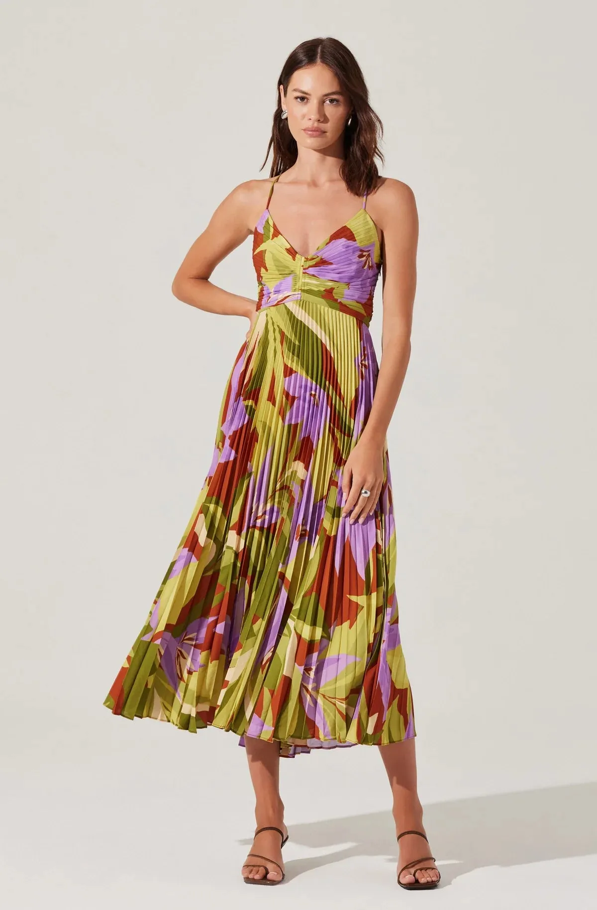 Blythe Pleated Floral Dress ASTR sold by Kins Collective product image thumbnail 2