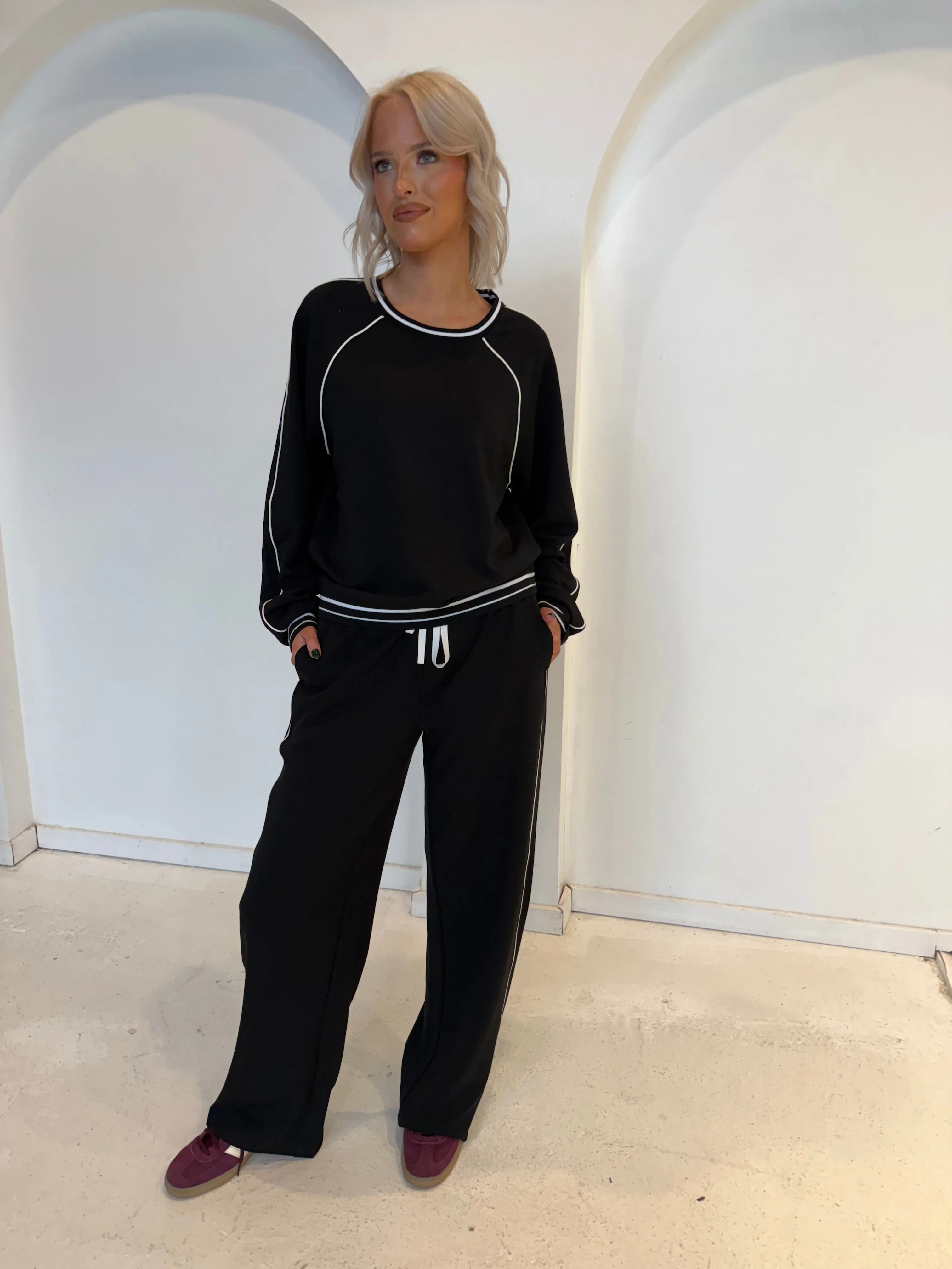 Air Luxe Pants sold by Kins Collective product image thumbnail 3