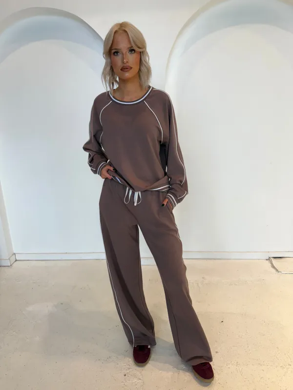 Air Luxe Pants sold by Kins Collective