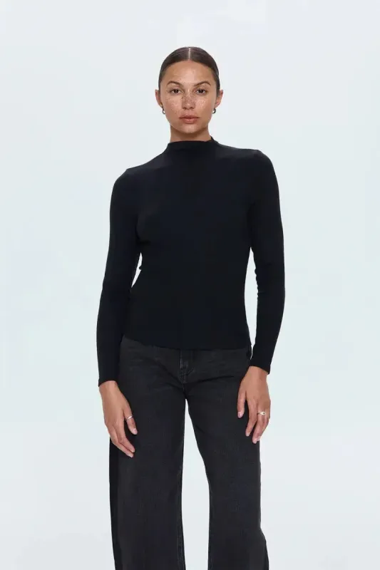 Dara Mockneck sold by Kins Collective