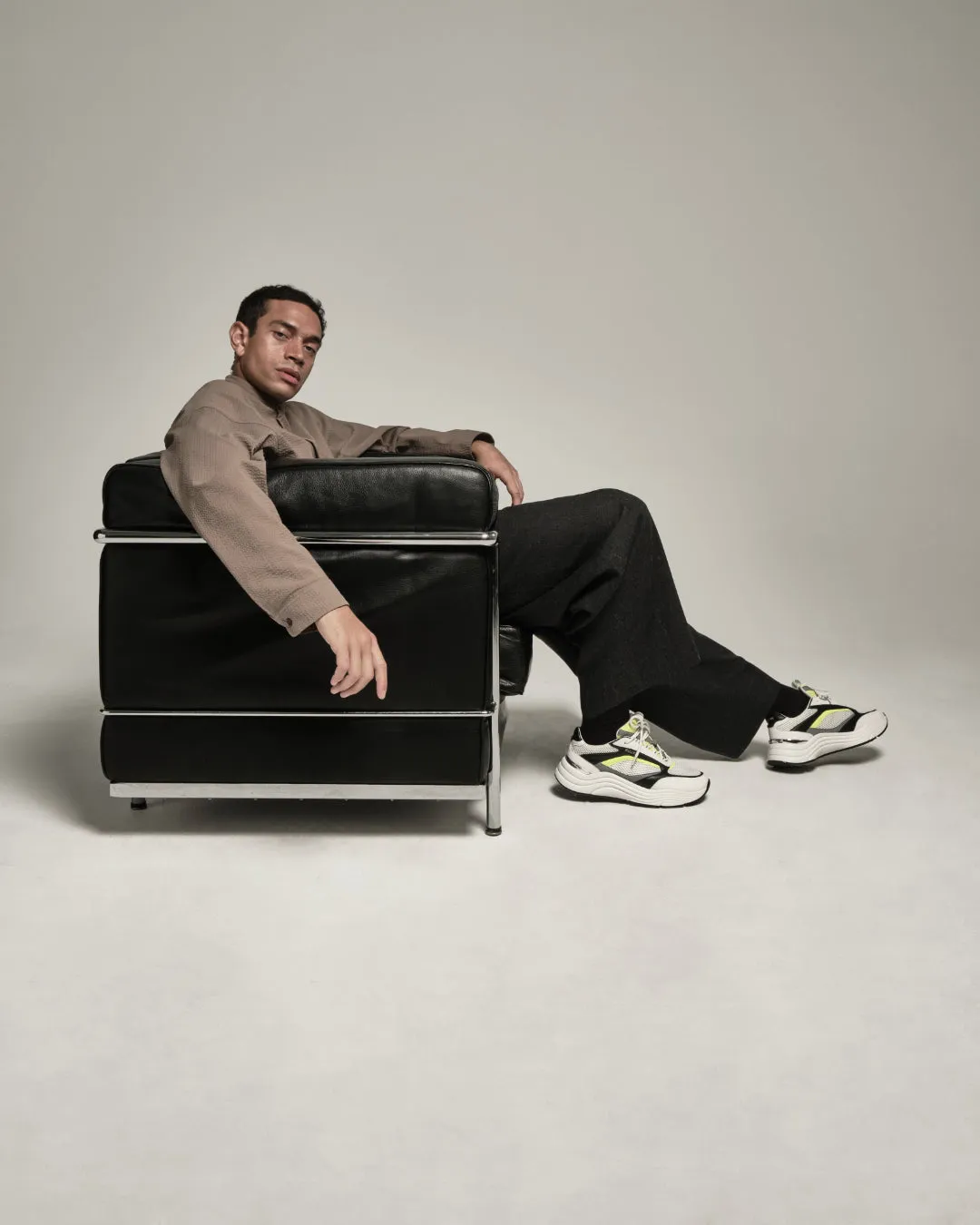 Cyrus 2.0 White Yellow sold by Mallet product image thumbnail 3