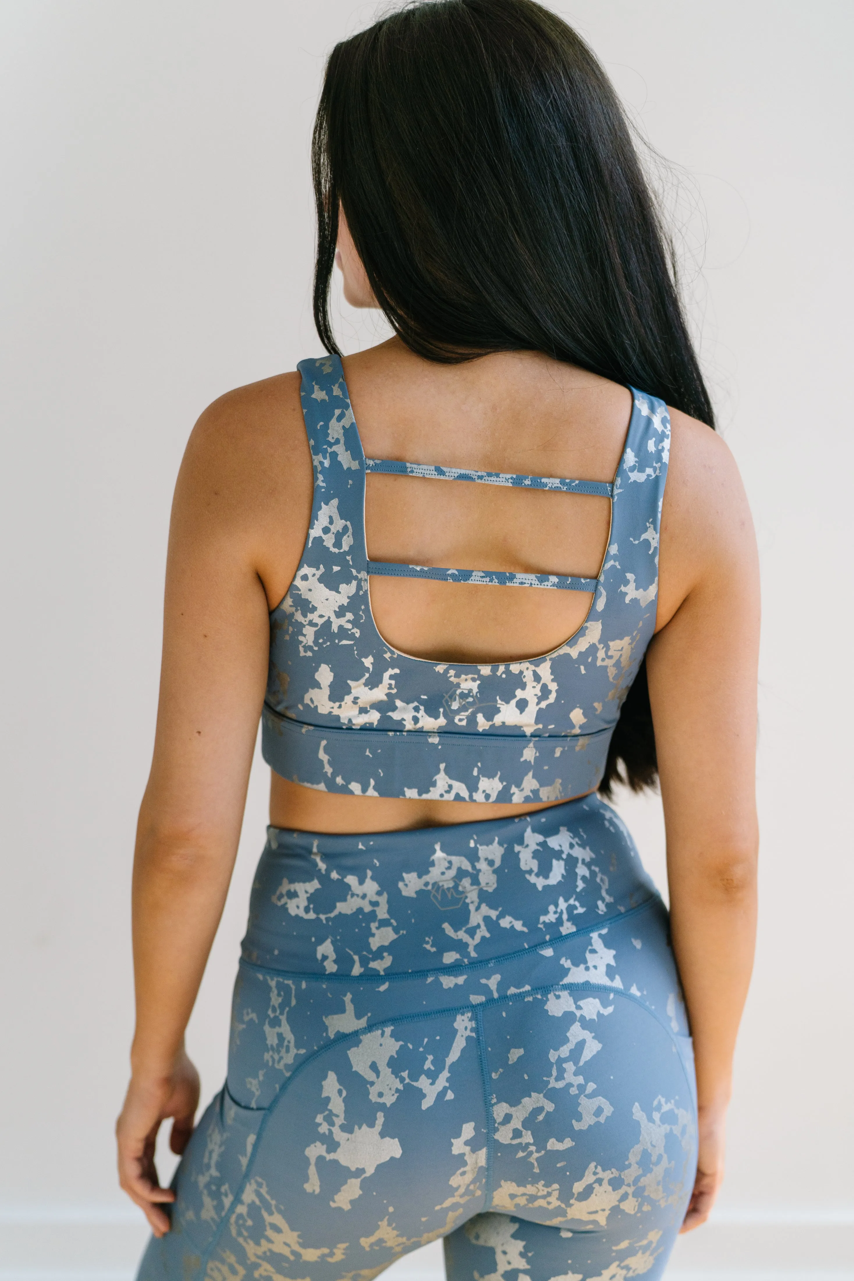 Inspire Leggings - Silver Foil | MT SPORT sold by Maven Thread product image thumbnail 3