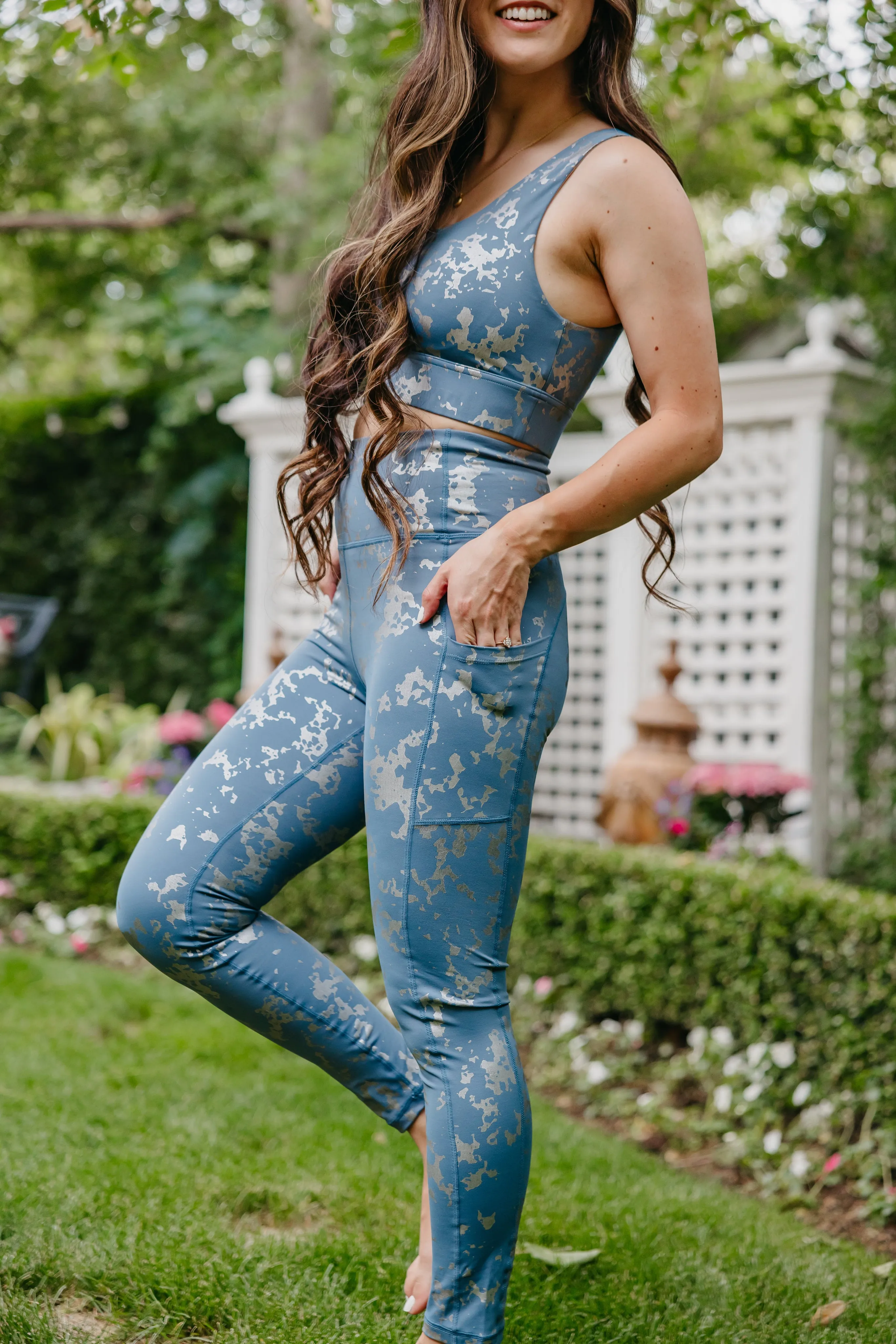 Inspire Leggings - Silver Foil | MT SPORT sold by Maven Thread product image thumbnail 4