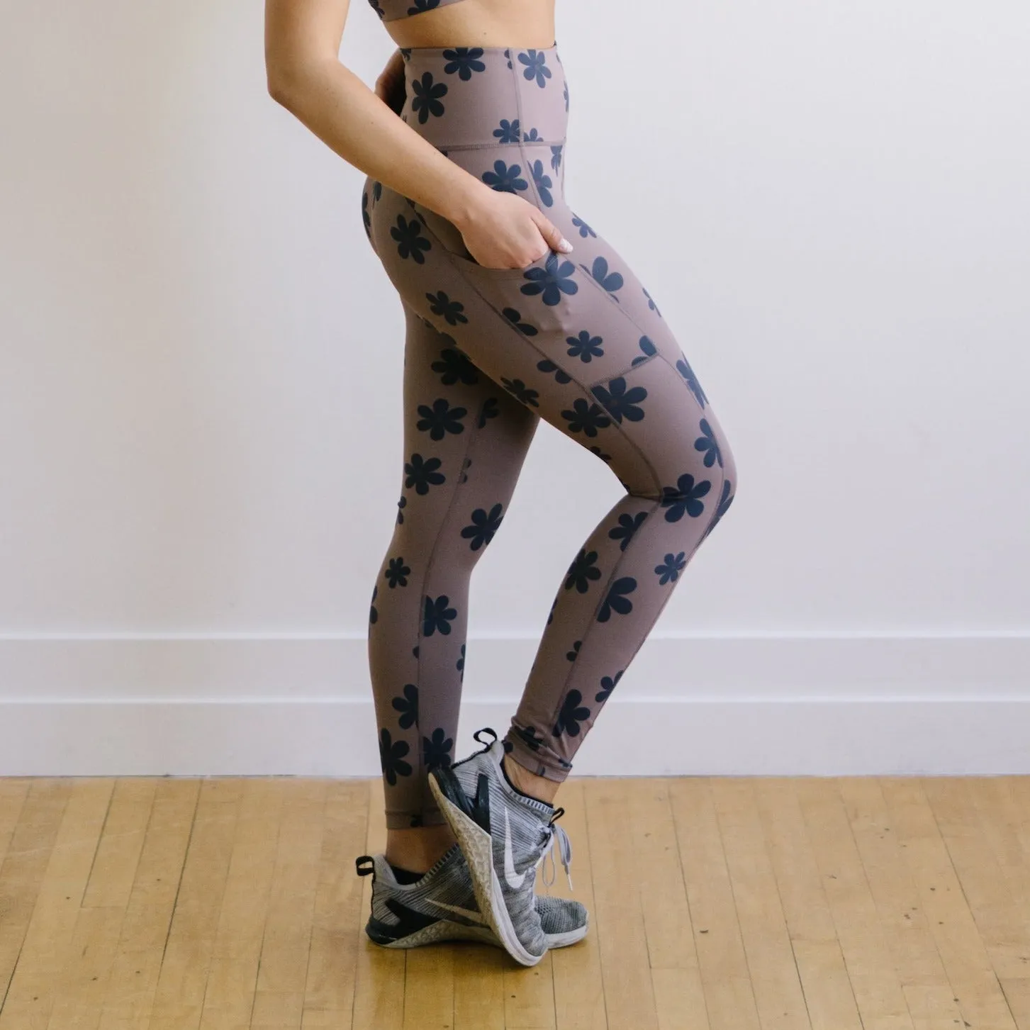 Inspire Leggings - Groovy | MT SPORT sold by Maven Thread