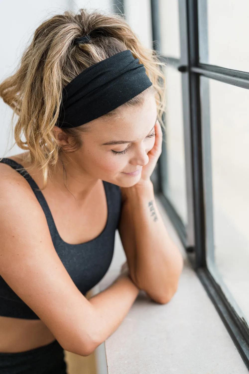 BLACK BASICS - 4'' Headband sold by Maven Thread product image thumbnail 3