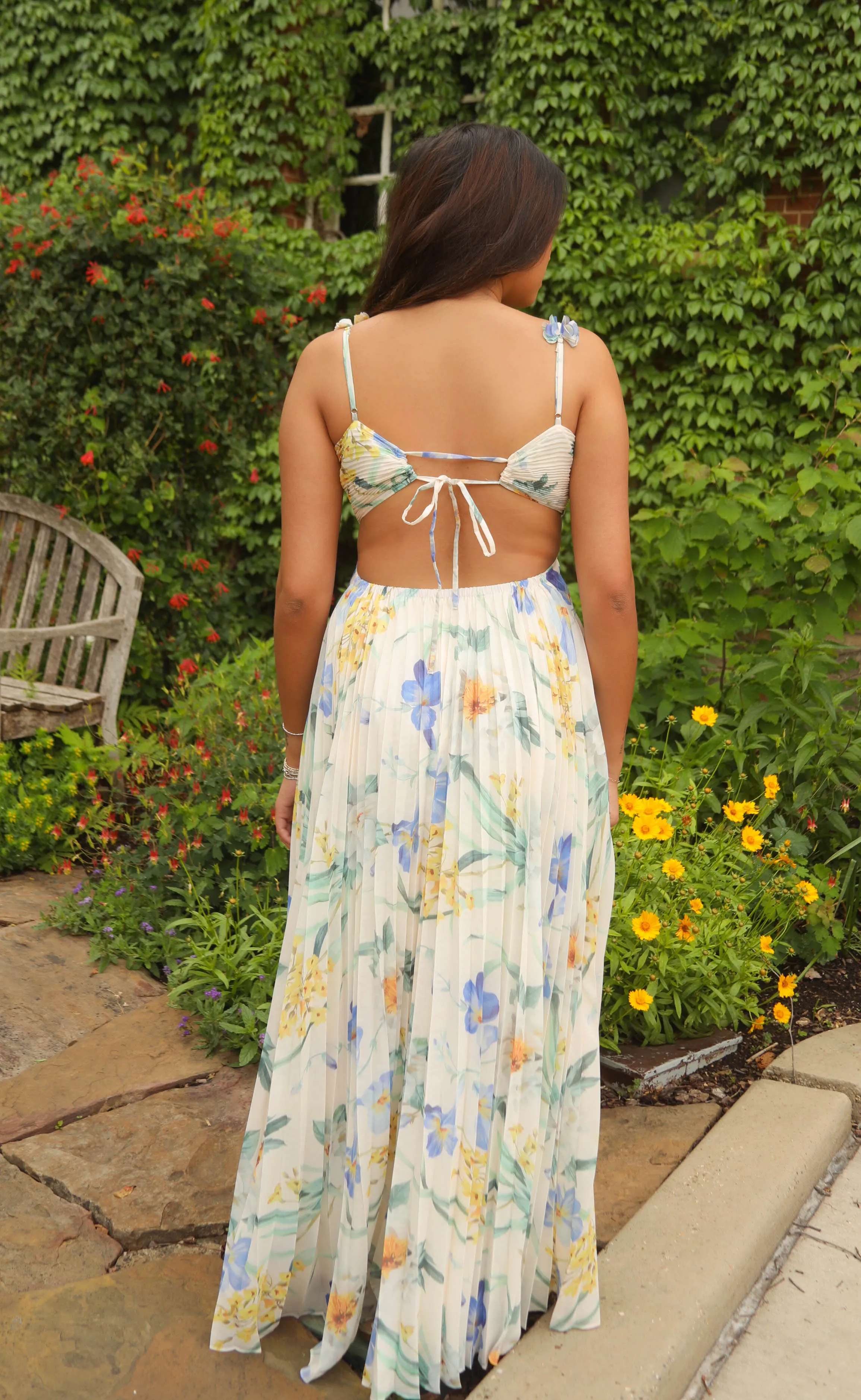 astr: emese dress - blue floral sold by RIFFRAFF product image thumbnail 3