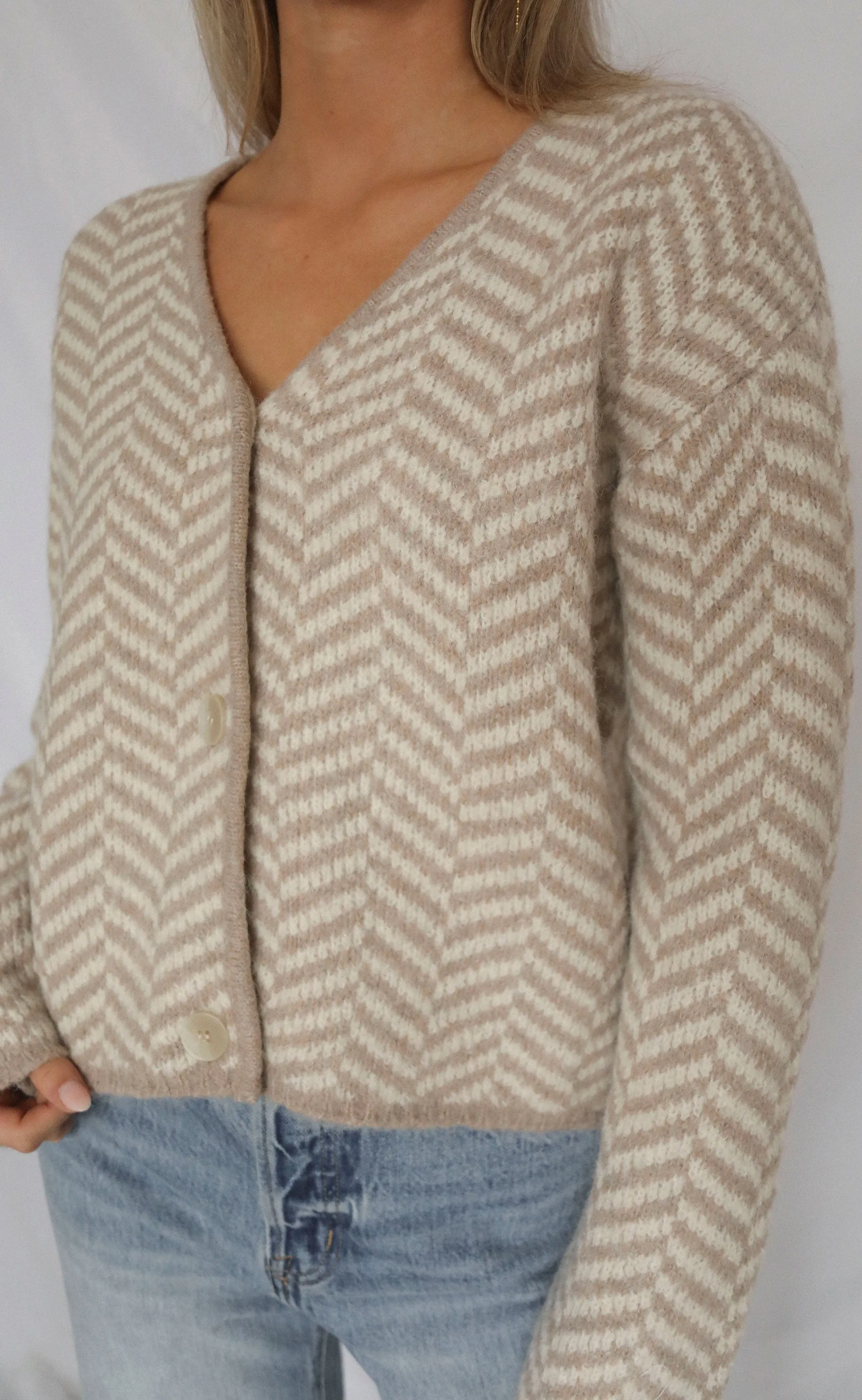 z supply: noemi herringbone cardigan sold by RIFFRAFF product image thumbnail 3