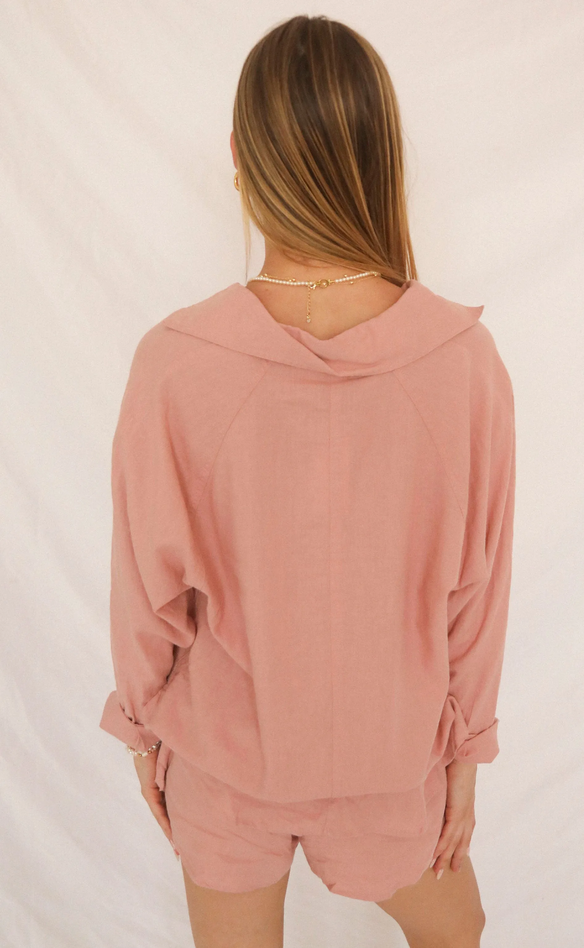 z supply: the perfect linen short - pink smoke sold by RIFFRAFF product image thumbnail 3