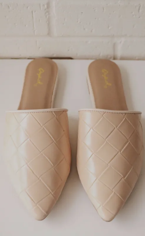 be like you mule - nude sold by RIFFRAFF