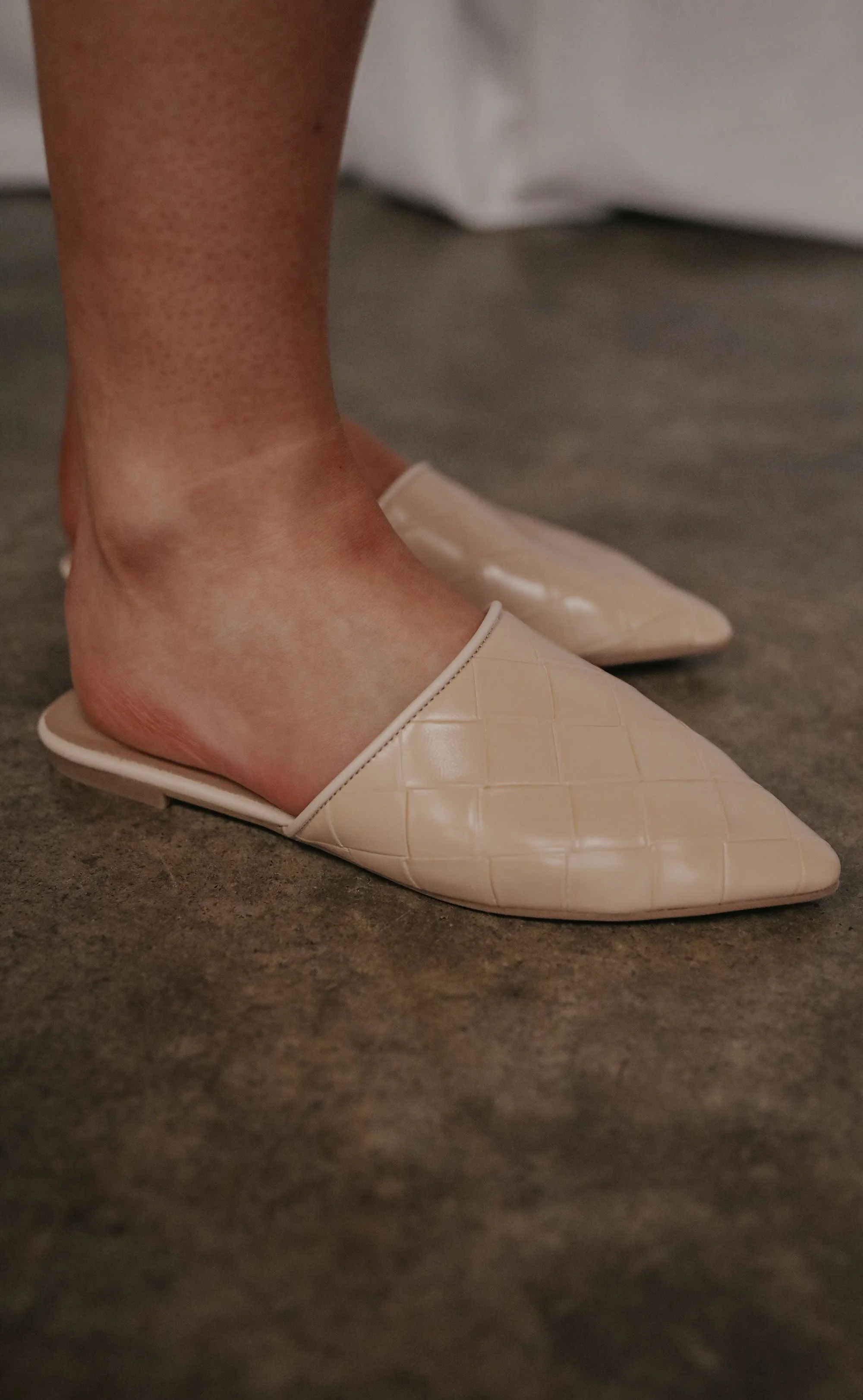 be like you mule - nude sold by RIFFRAFF product image thumbnail 4