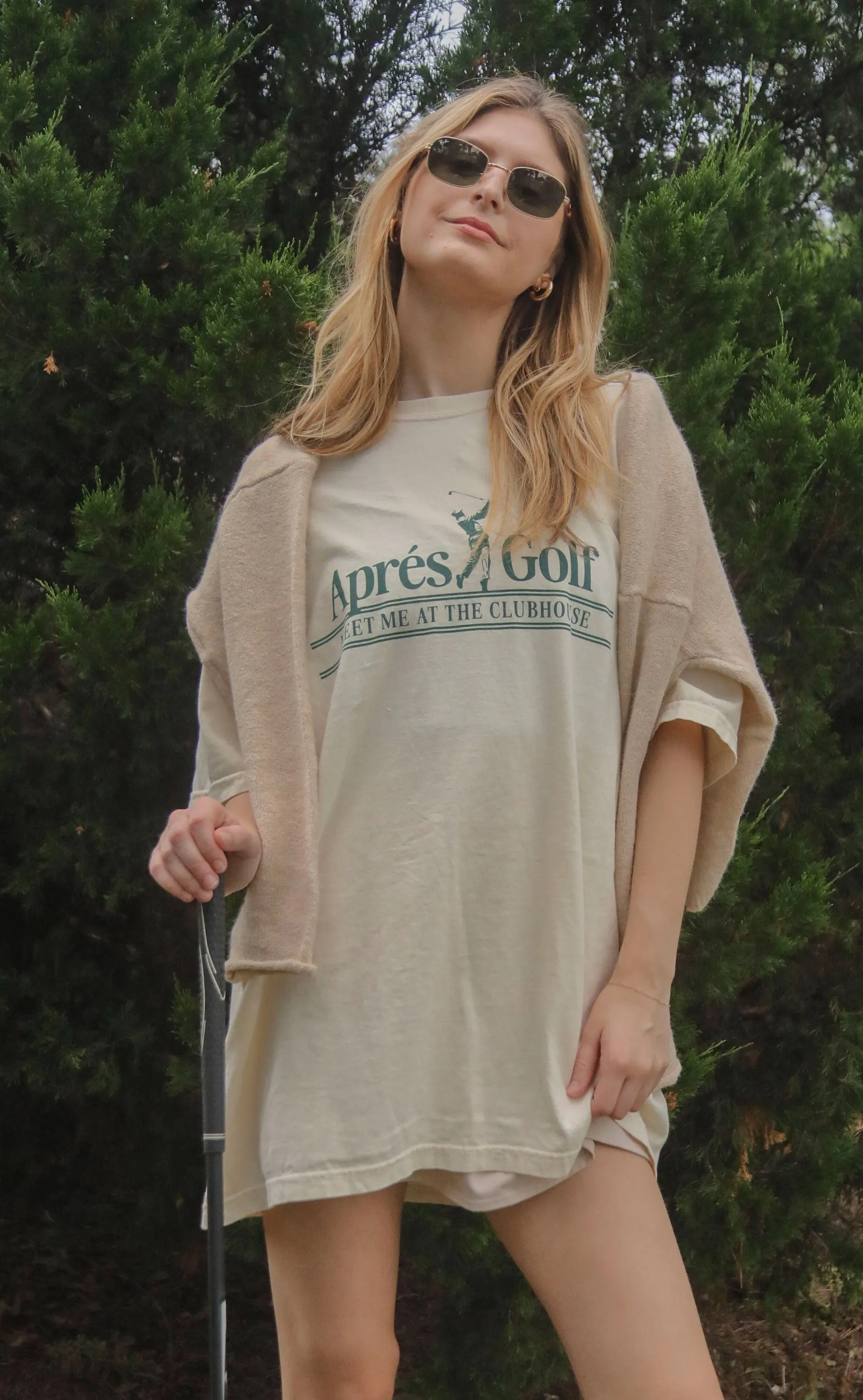 friday + saturday: apres golf t shirt sold by RIFFRAFF product image thumbnail 3