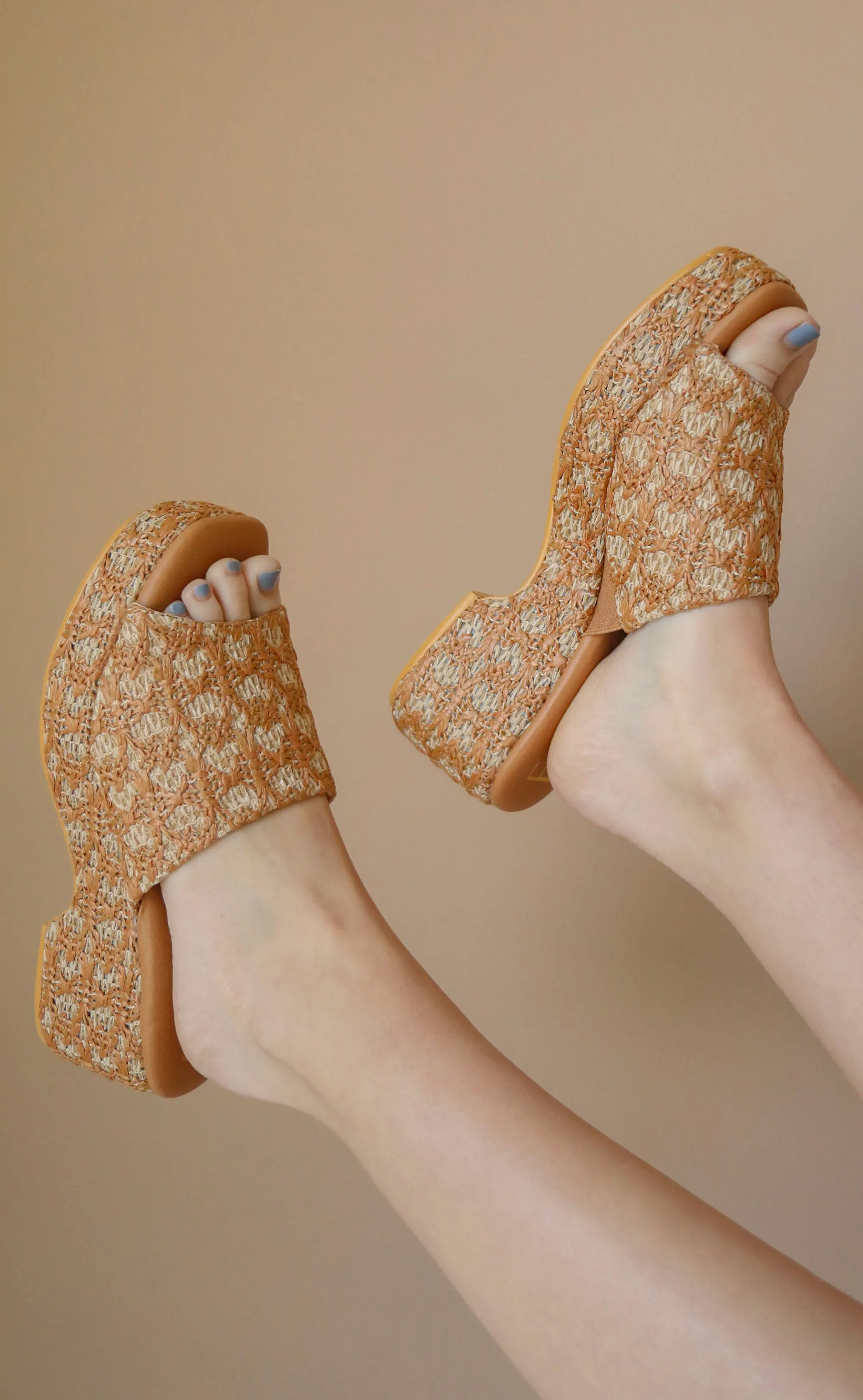 matisse: cruz platform heel - tan sold by RIFFRAFF product image thumbnail 3