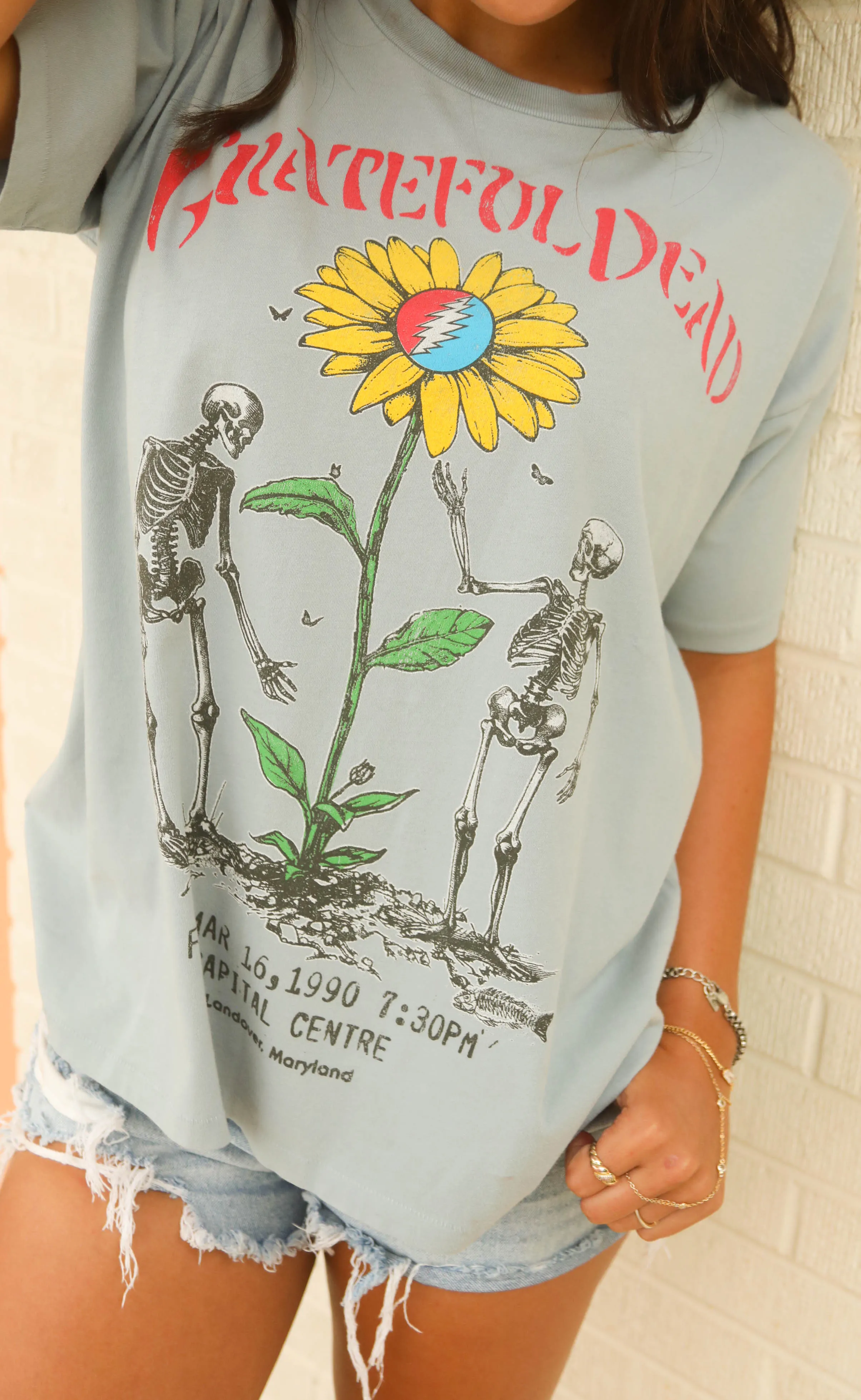 daydreamer: grateful dead daisy merch tee sold by RIFFRAFF product image thumbnail 2