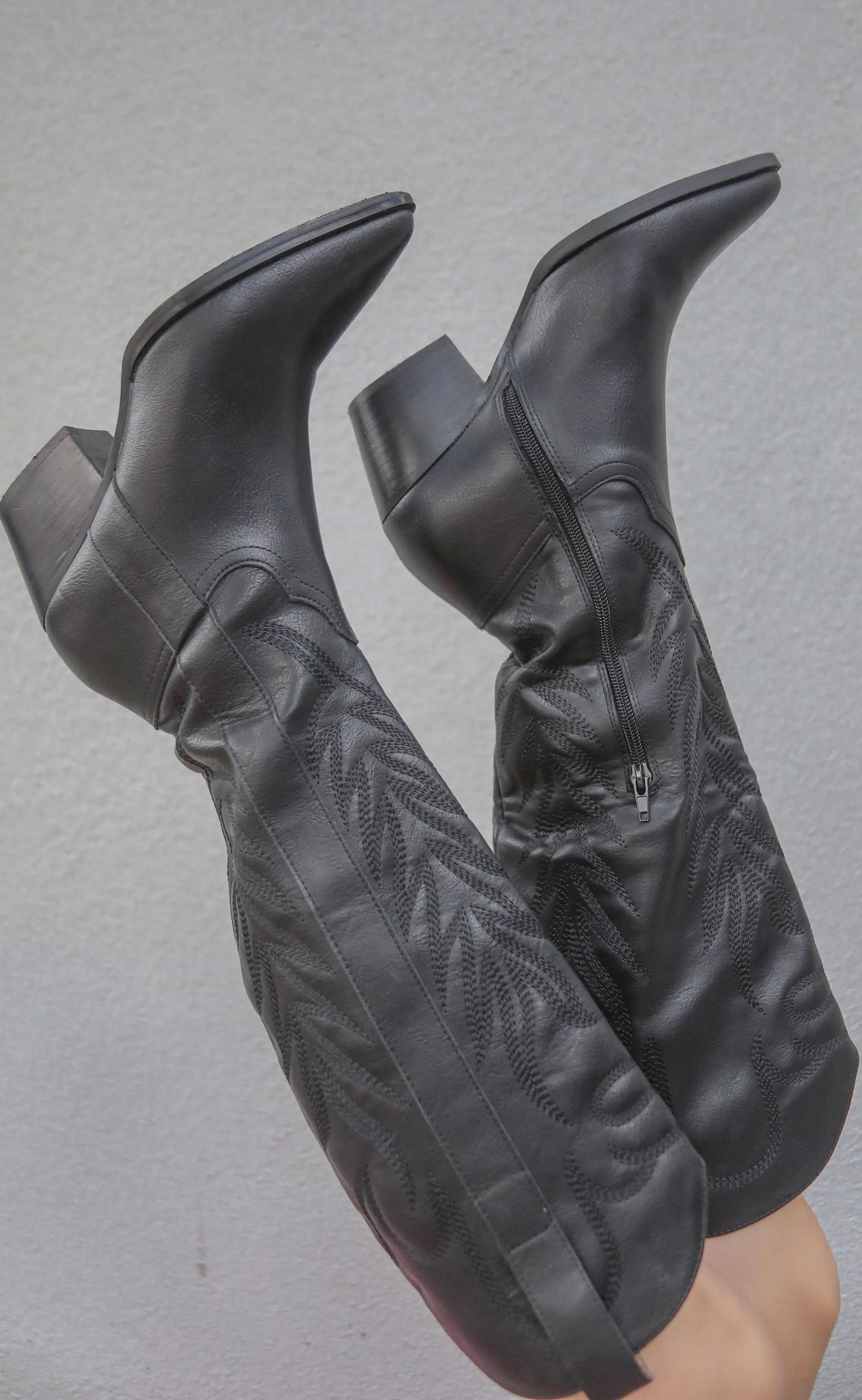 cash cowboy boot - black sold by RIFFRAFF product image thumbnail 2