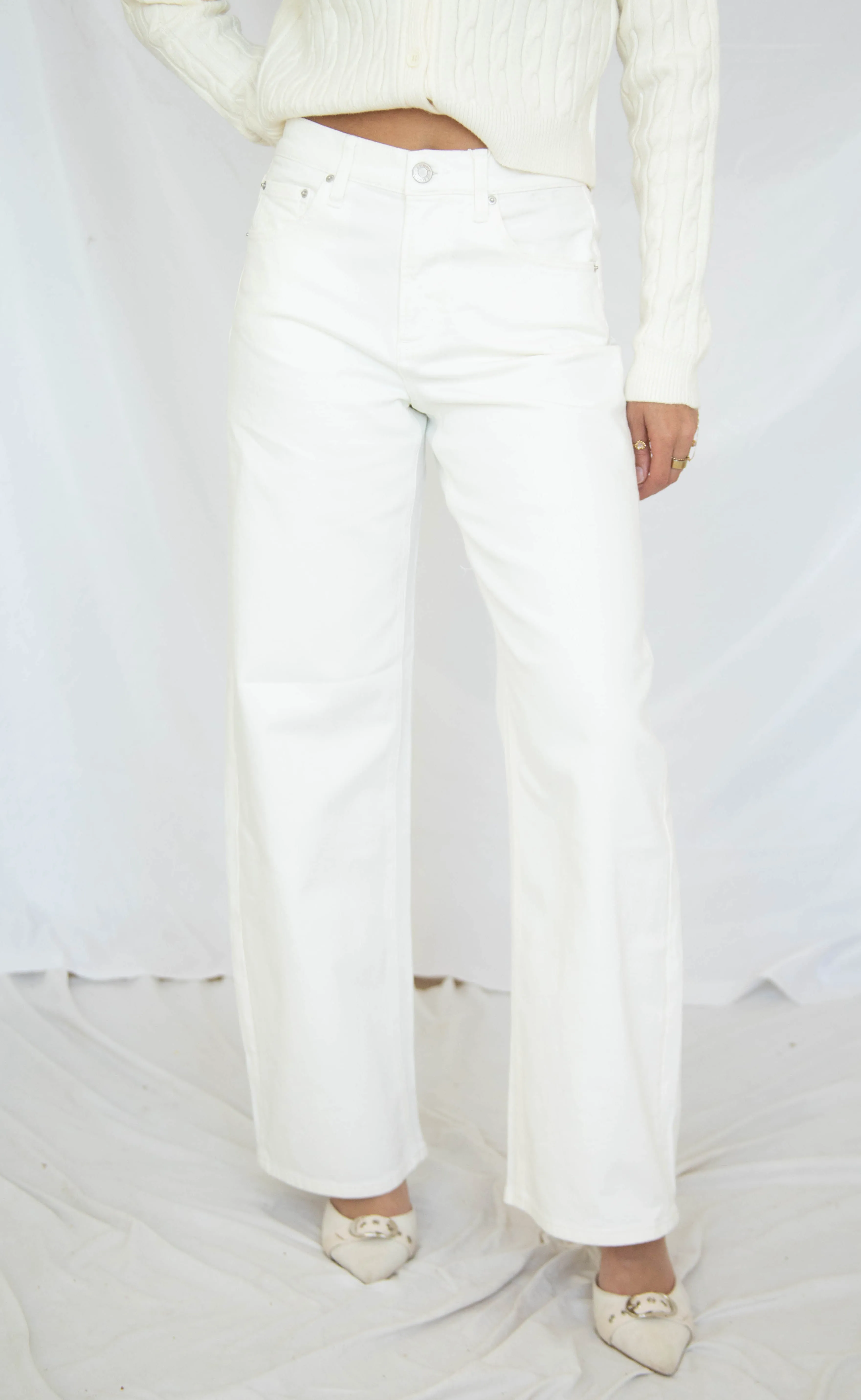 z supply: remi high rise bowed wide leg jeans - cloud sold by RIFFRAFF product image thumbnail 2