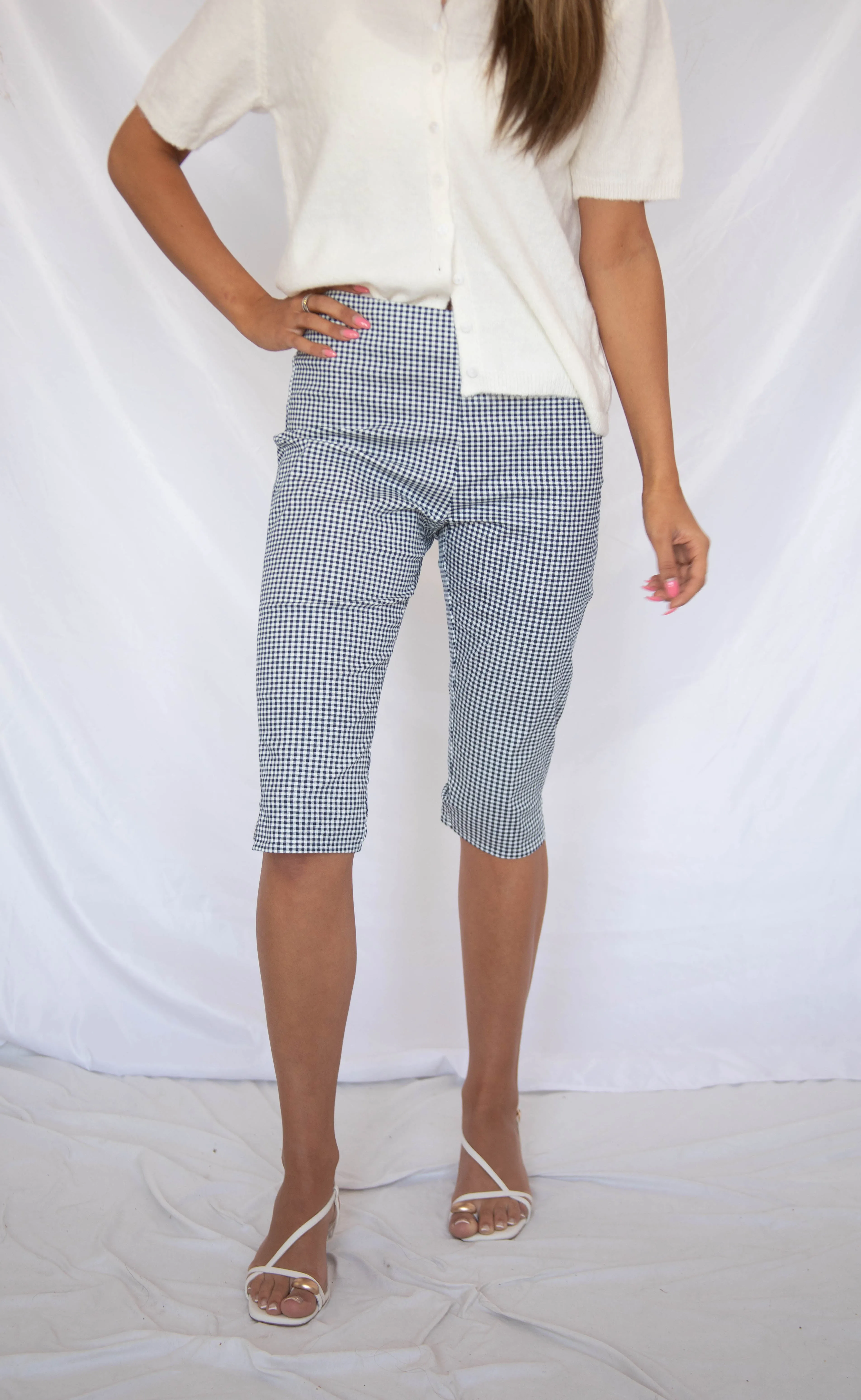 got me missing gingham capris sold by RIFFRAFF product image thumbnail 2