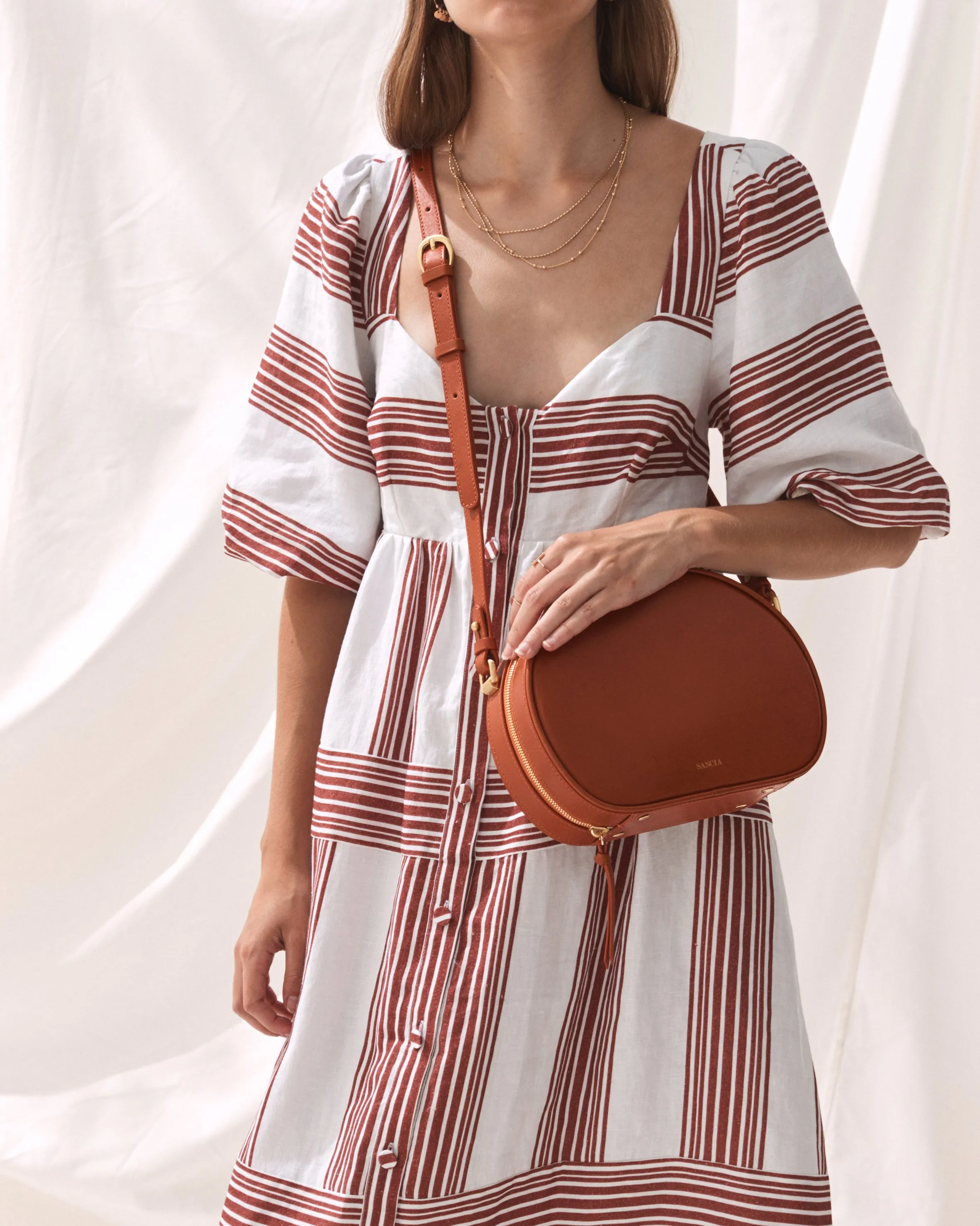 THE YARA SHELL BAG sold by Sancia product image thumbnail 4