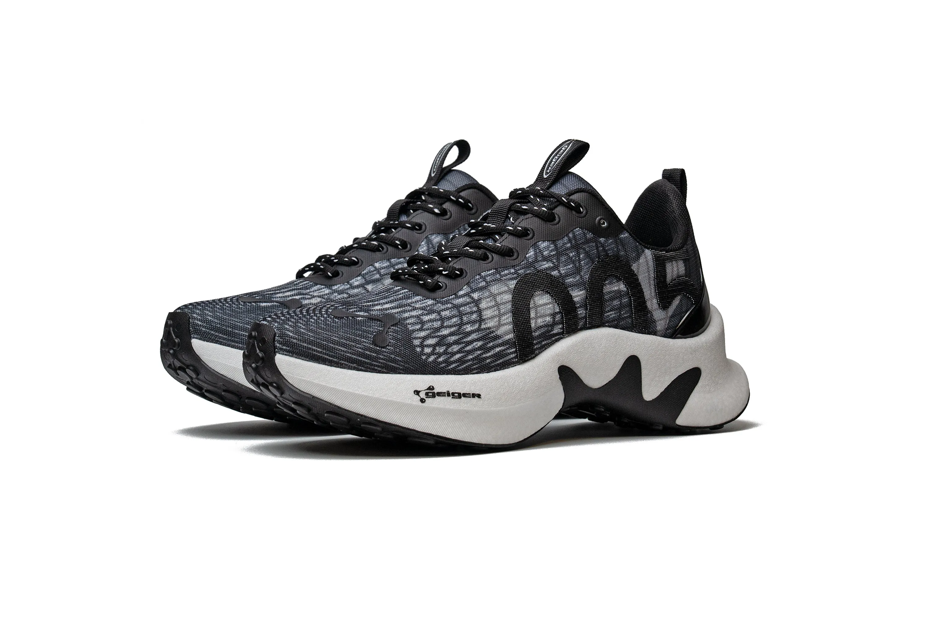 005 "Onyx" sold by John Geiger