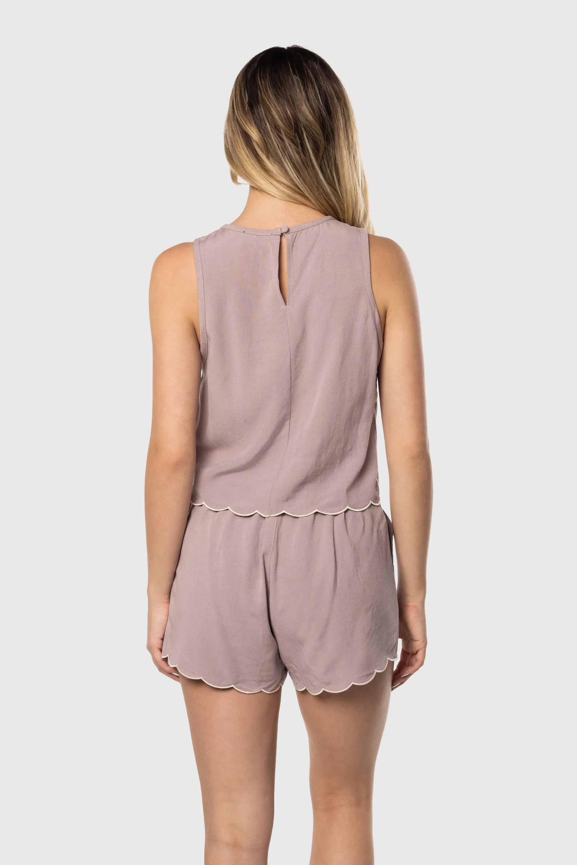 Scallop Edge Tank sold by TEAMLTD product image thumbnail 4