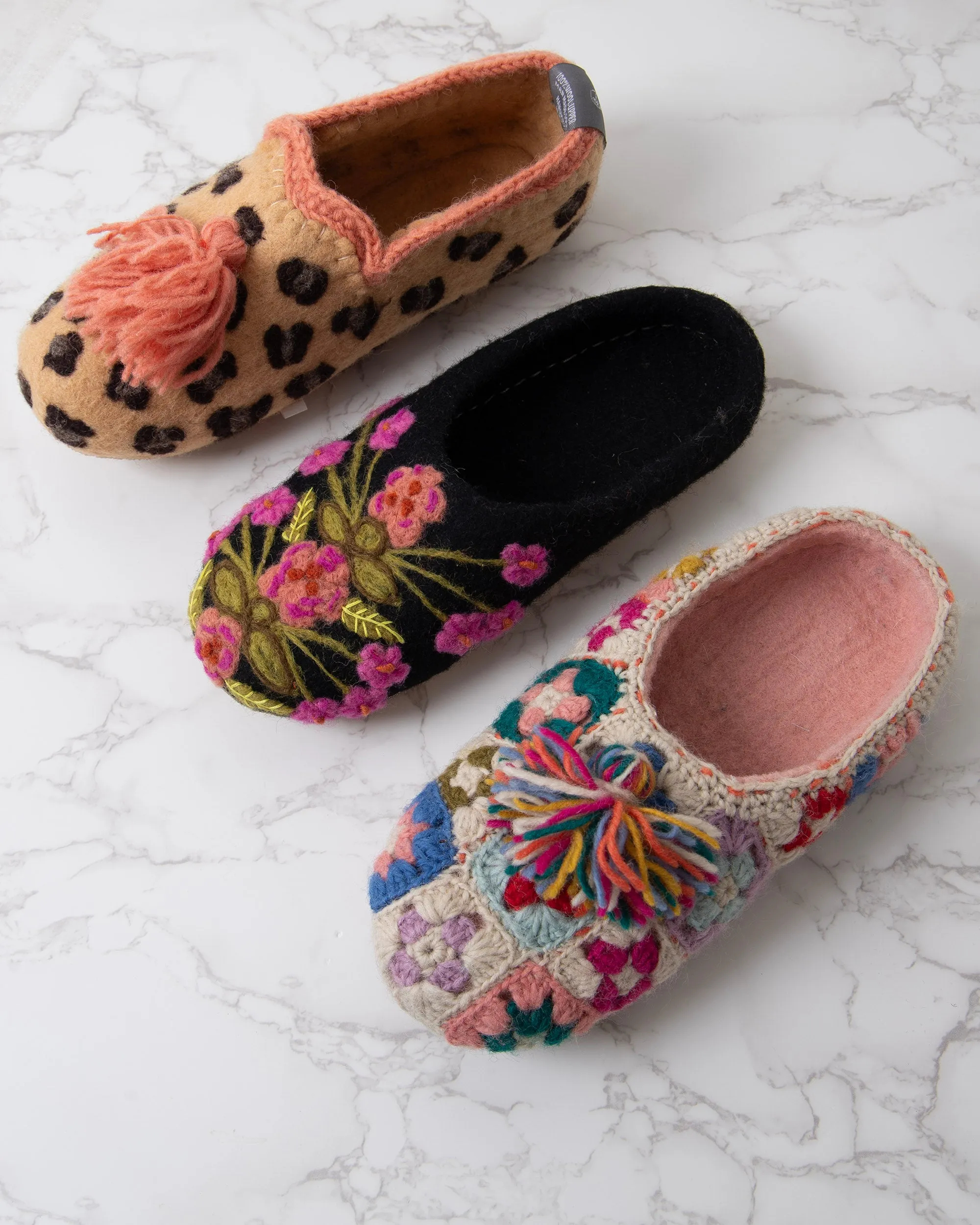 Leopard - Spot & Dots Slipper - French Knot sold by Printfresh product image thumbnail 3