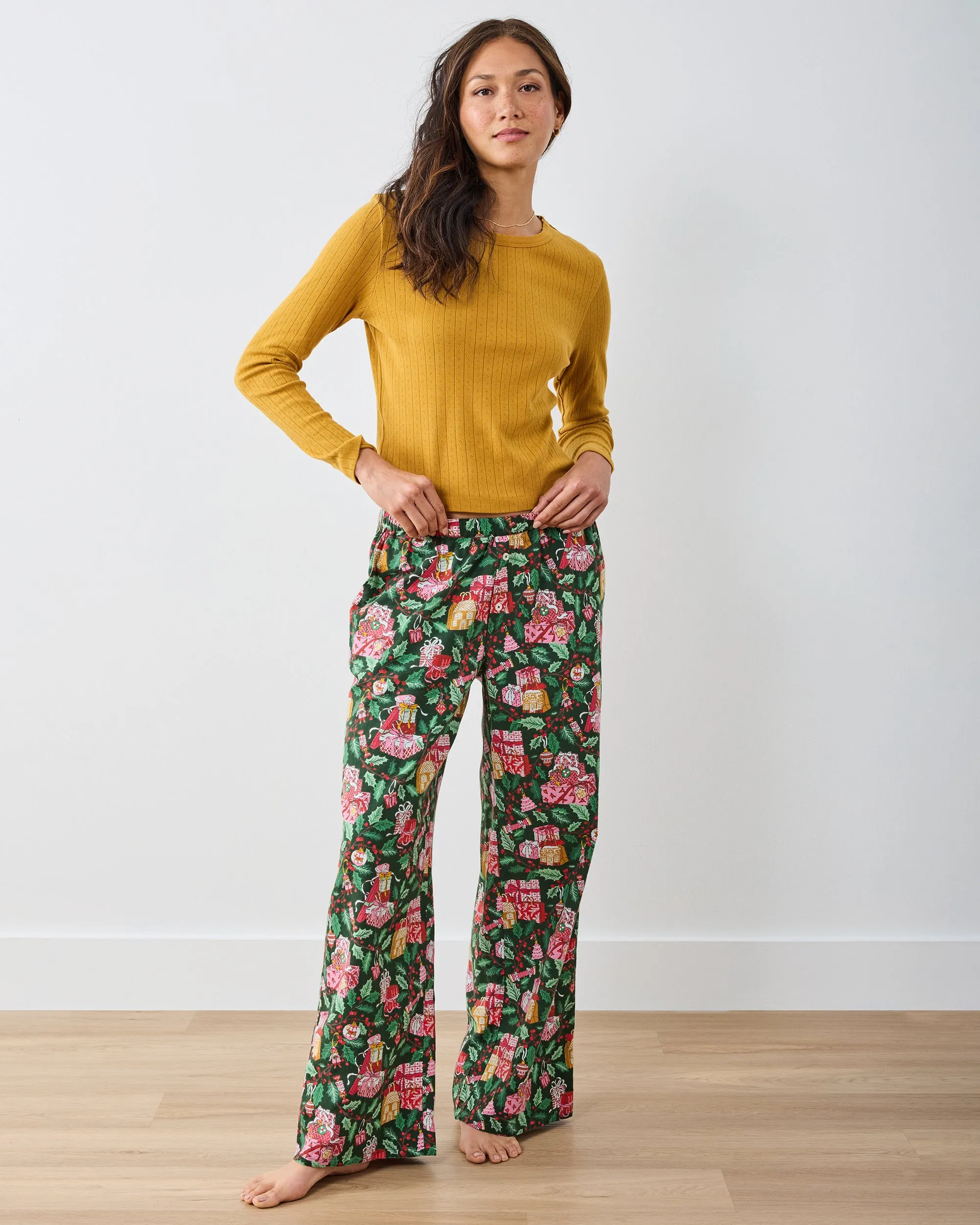 Holly Gifts - Lightweight Flannel Wide Leg PJ Pants - Garland sold by Printfresh product image thumbnail 5