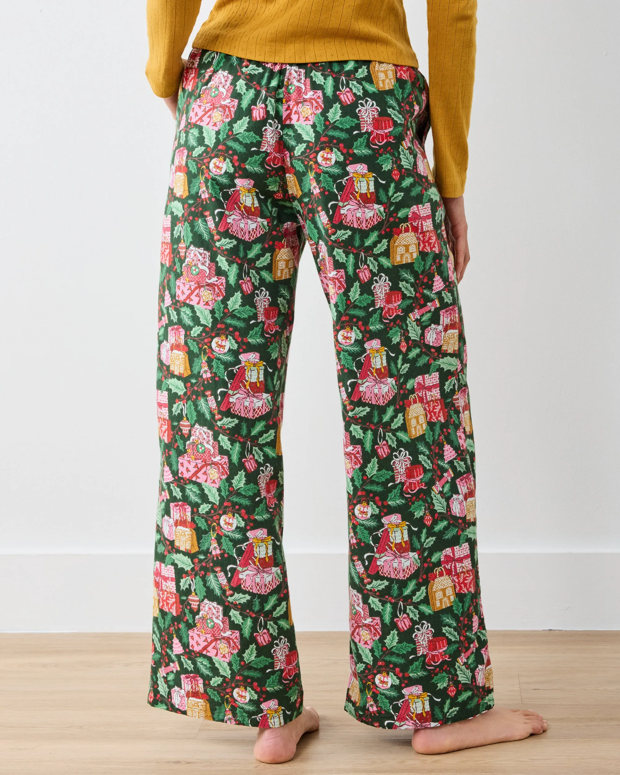 Holly Gifts - Lightweight Flannel Wide Leg PJ Pants - Garland sold by Printfresh product image thumbnail 3