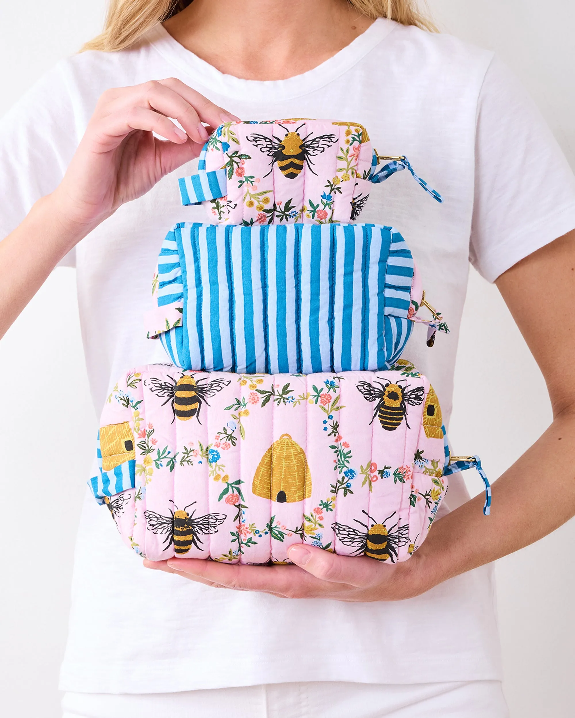 Sweet Bee - Weekender Bag & Three’s Best Pouch Set Bundle - Pink Petal sold by Printfresh product image thumbnail 5