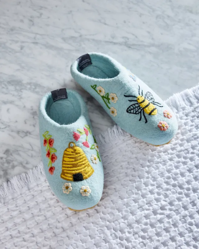 French Knot X PF - Sweet Bee Slipper - Soft Blue made by Printfresh