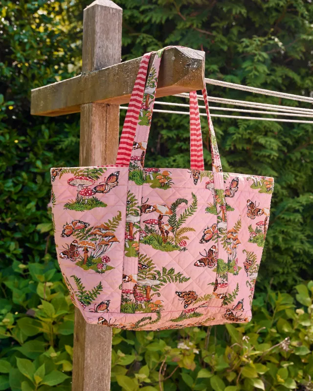 Butterfly Forager - Weekend Bag with Pouch - Rosewood made by Printfresh